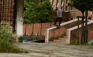 Le skateur Guy Mariano à Venise, lors du tournage de la dernière pub Lakai.